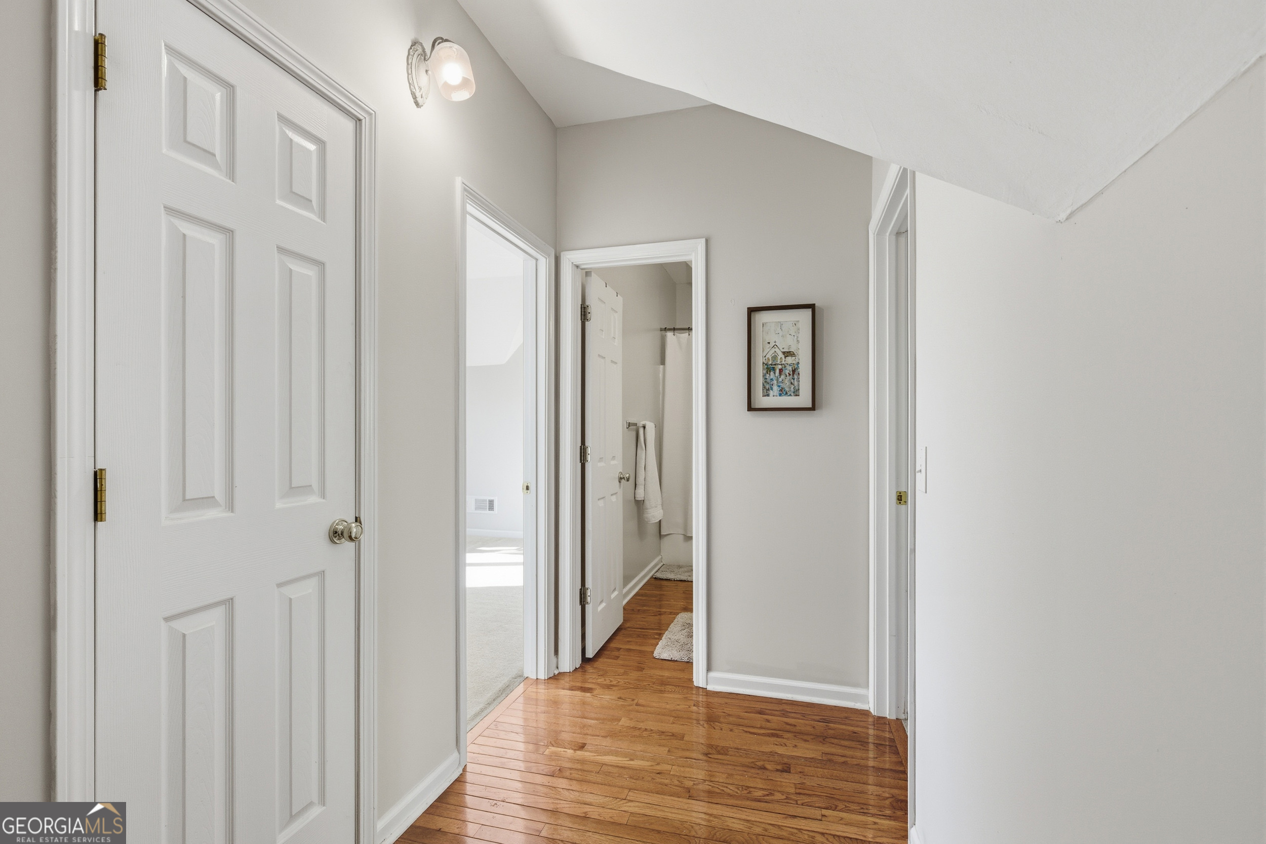 478 Chattahoochee Glen Road Clarkesville, GA 30523 - Photo 27 of 58 a view of a hallway with wooden floor