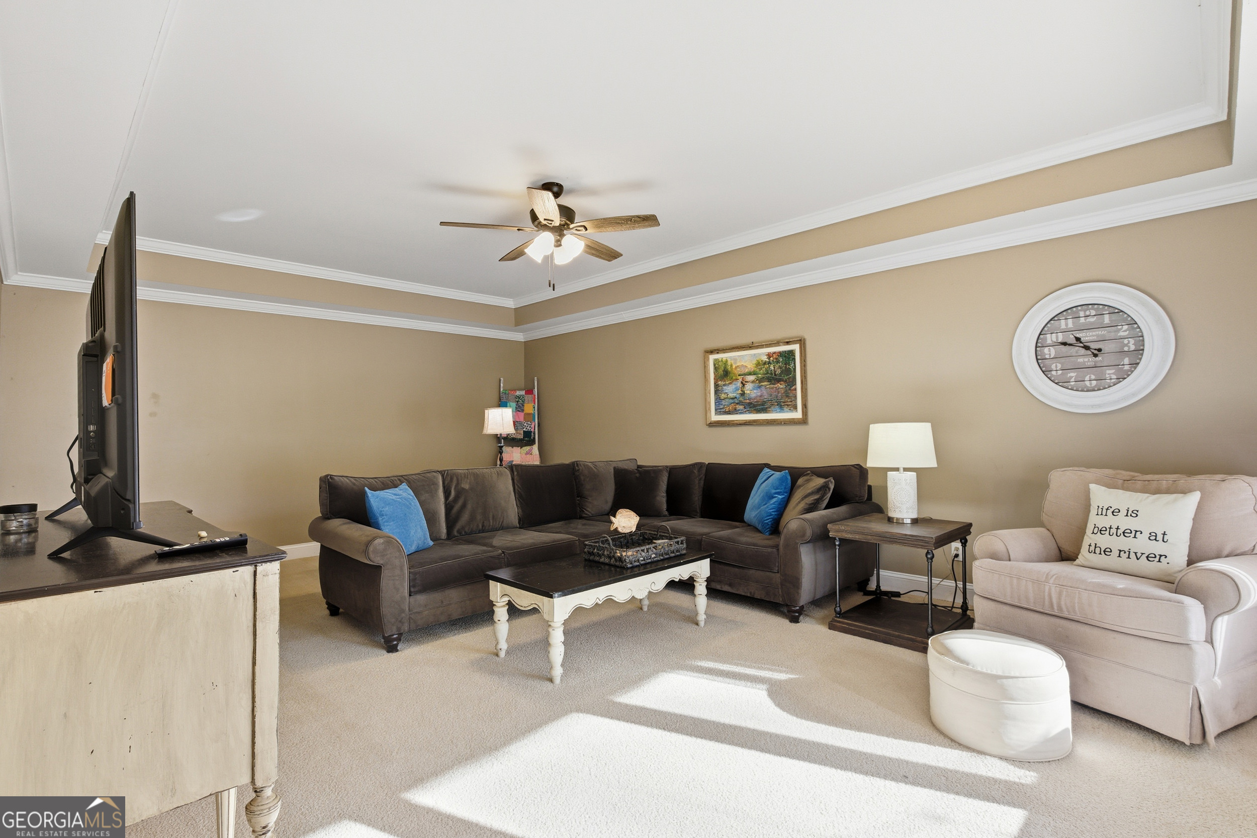 478 Chattahoochee Glen Road Clarkesville, GA 30523 - Photo 34 of 58 a living room with furniture and a flat screen tv