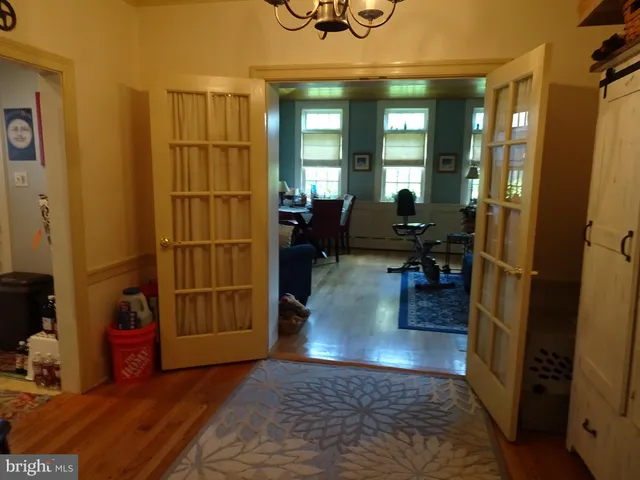 $3,075 | 411 Delaware Street, Unit A, New Castle, DE 19720