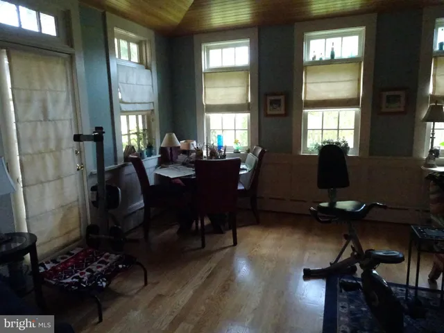 $3,075 | 411 Delaware Street, Unit A, New Castle, DE 19720