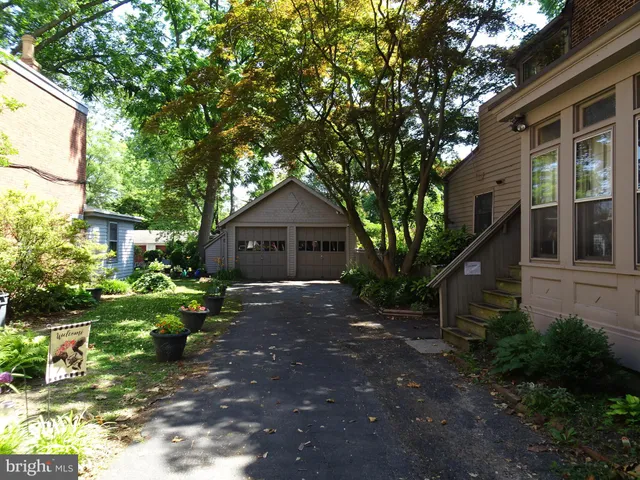 $3,075 | 411 Delaware Street, Unit A, New Castle, DE 19720