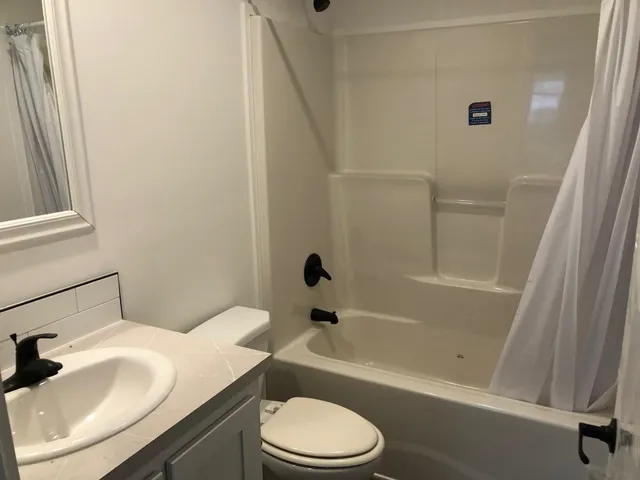 $2,500 | 69 Manchester Street, Unit 18, Concord, NH 03301