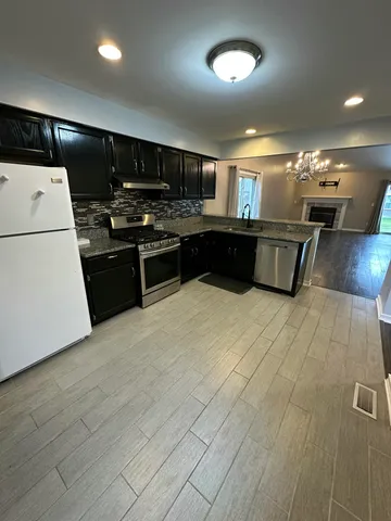 $229,900 | 34574 Maple Ln Drive, Sterling Heights, MI 48312