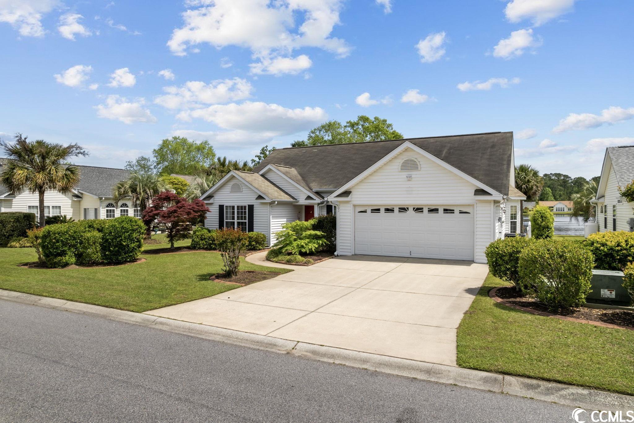 301 Chastain Court Murrells Inlet, SC 29576 - Photo 3 of 40