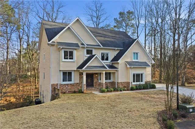 $775,000 | 6831 Augusta Manor, Suwanee, GA 30024