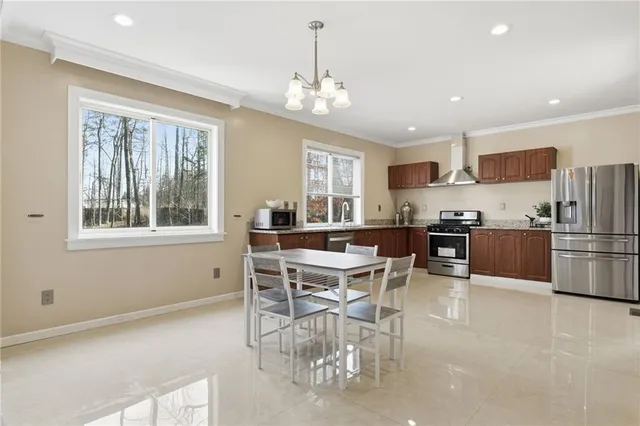 $775,000 | 6831 Augusta Manor, Suwanee, GA 30024