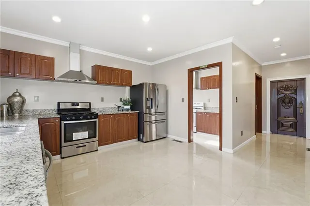 $775,000 | 6831 Augusta Manor, Suwanee, GA 30024