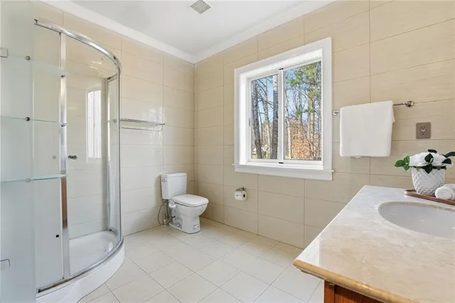 $775,000 | 6831 Augusta Manor, Suwanee, GA 30024