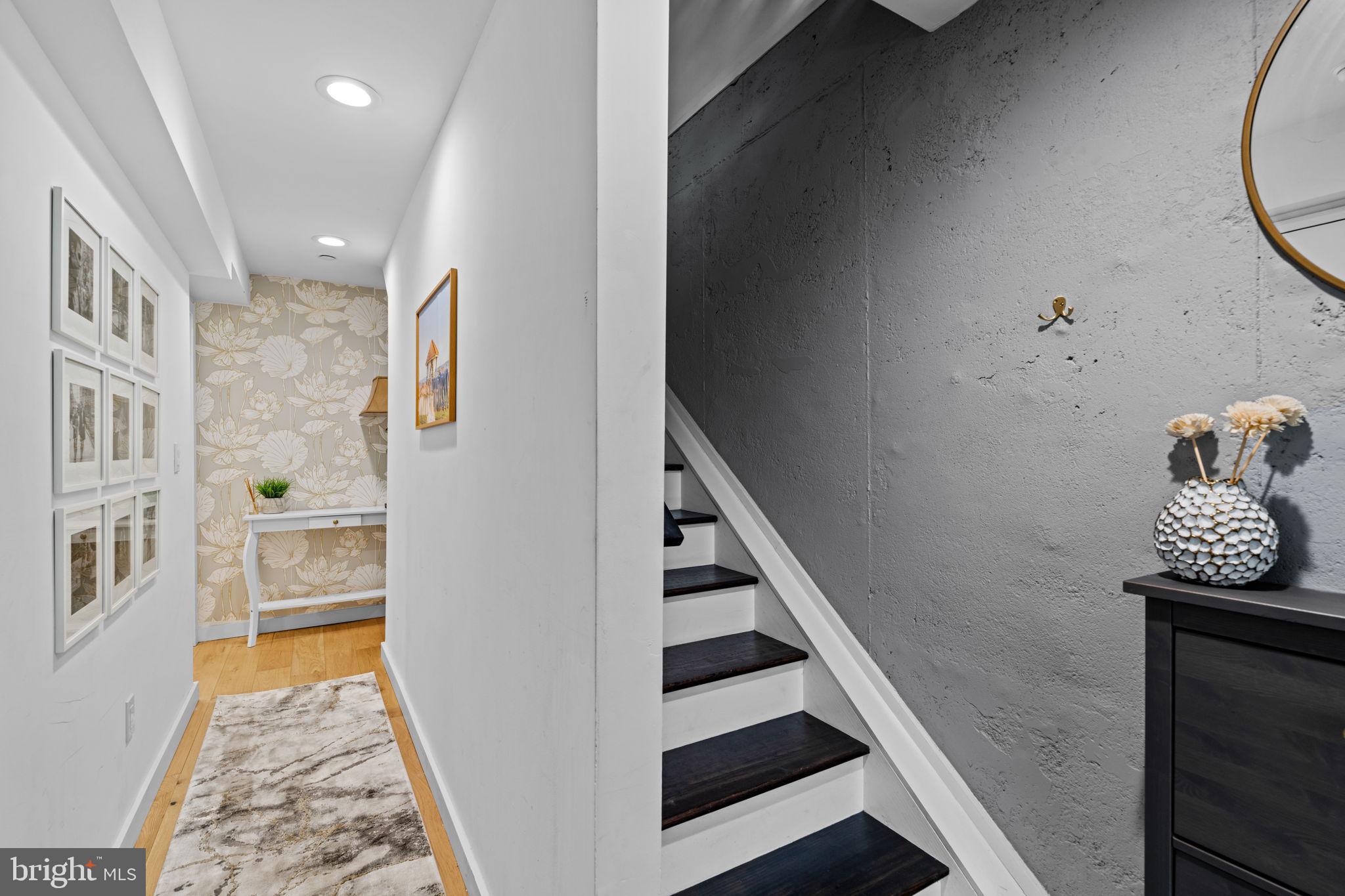 848 North Leithgow Street Philadelphia, PA 19123 - Photo 5 of 54