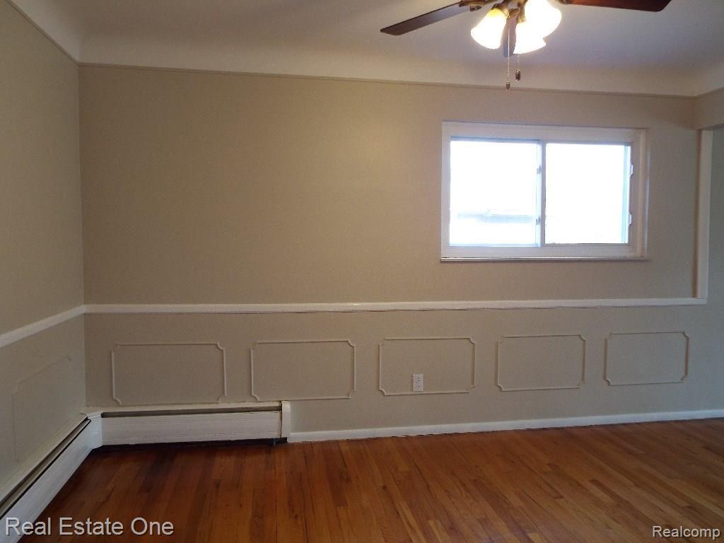 16115 Riverside Street Livonia, MI 48154 - Photo 8 of 29