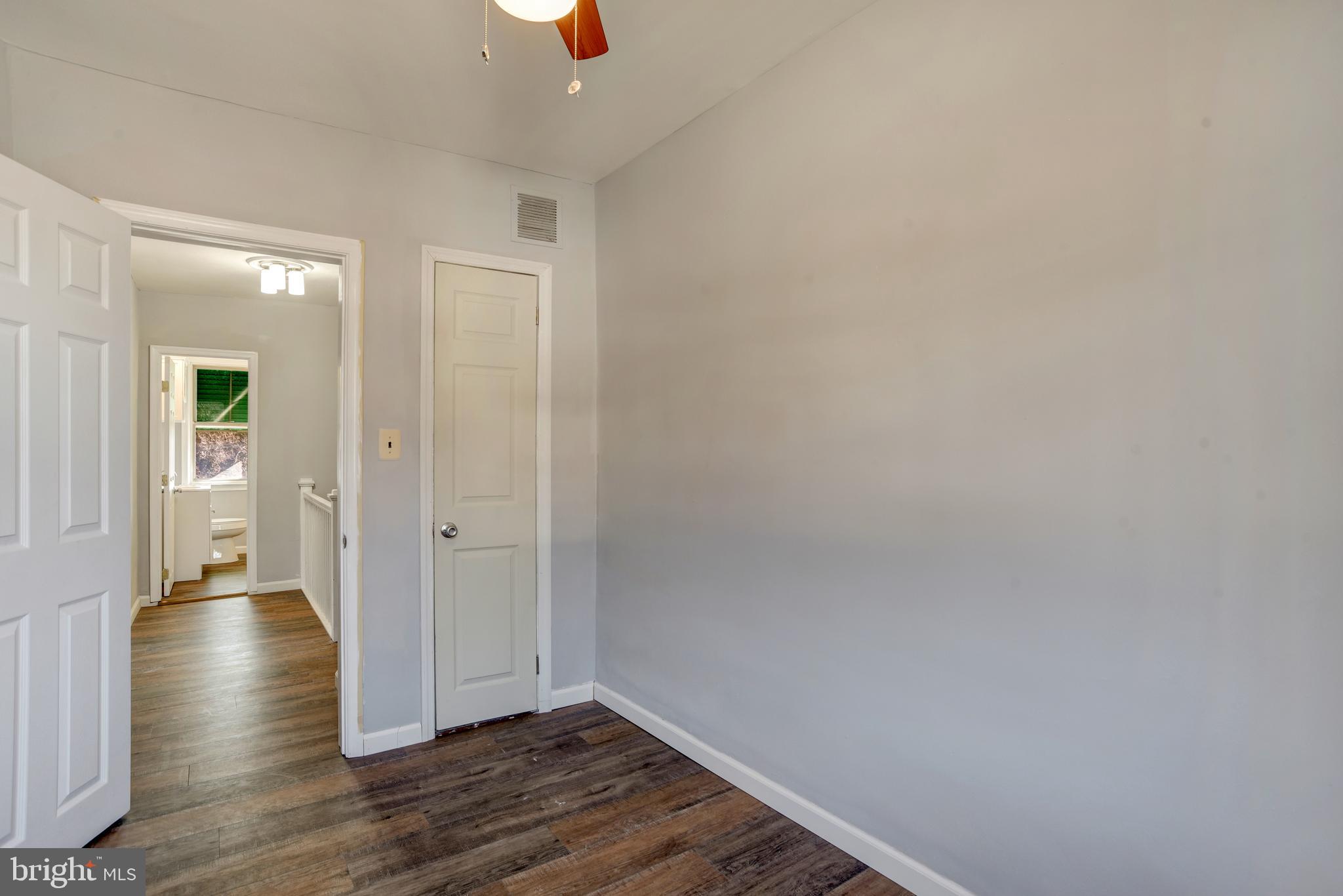 4240 Flowerton Road Baltimore, MD 21229 - Photo 15 of 28