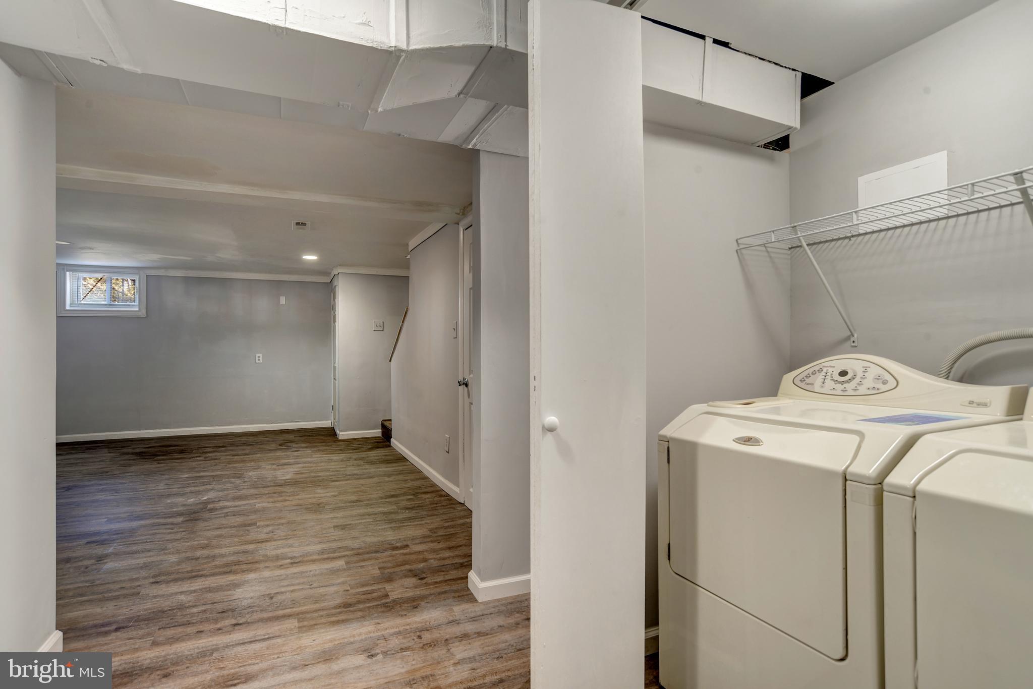 4240 Flowerton Road Baltimore, MD 21229 - Photo 22 of 28 Laundry room