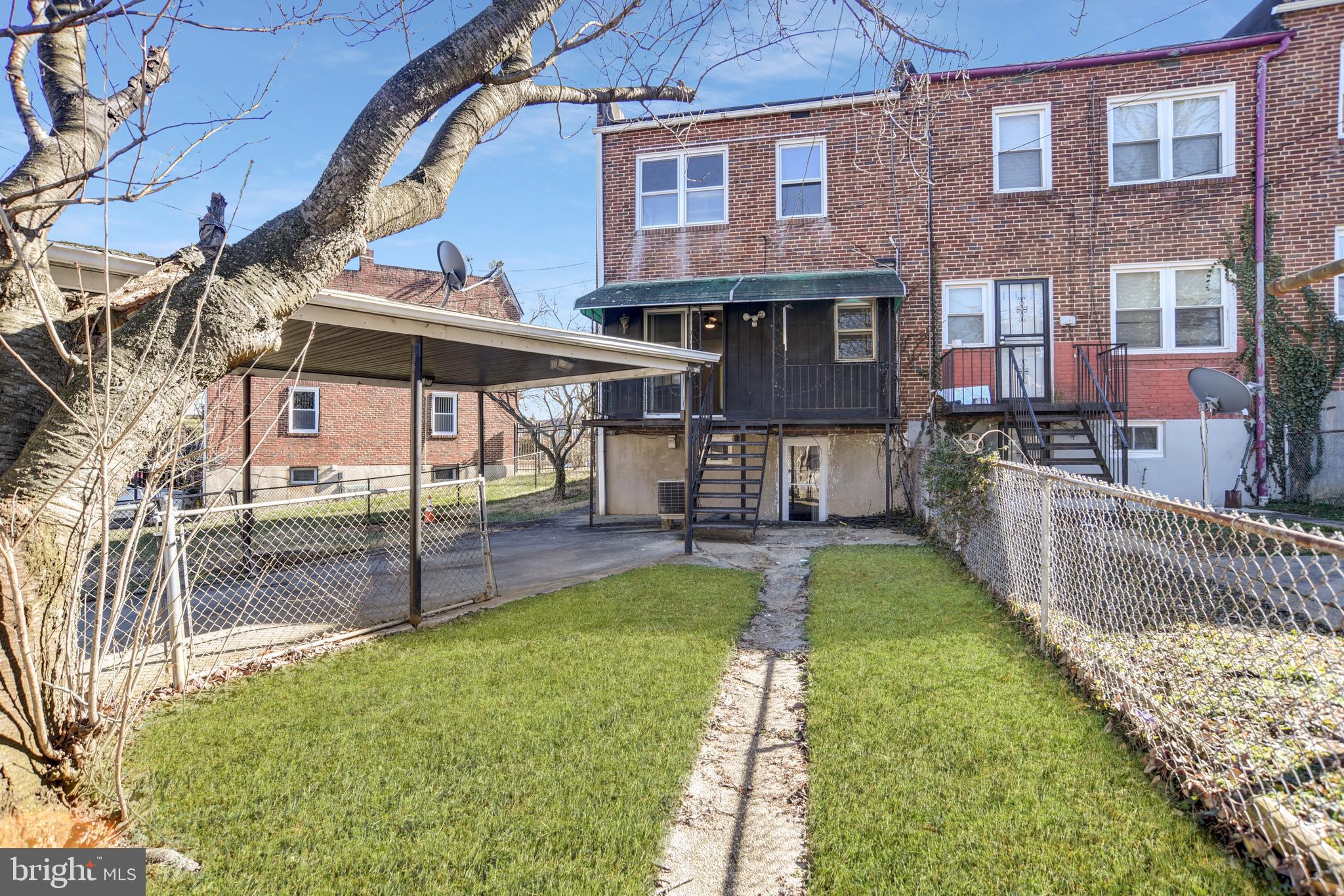 4240 Flowerton Road Baltimore, MD 21229 - Photo 24 of 28 Spacious backyard