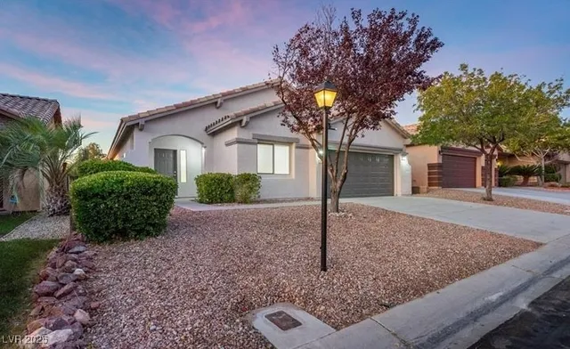 $560,000 | 8233 Valley Stream Avenue, Las Vegas, NV 89131