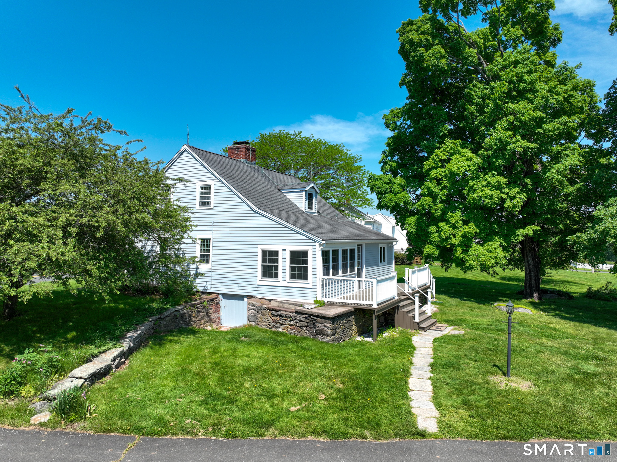 309 Matson Hill Road Glastonbury, CT 06073 - Photo 9 of 40