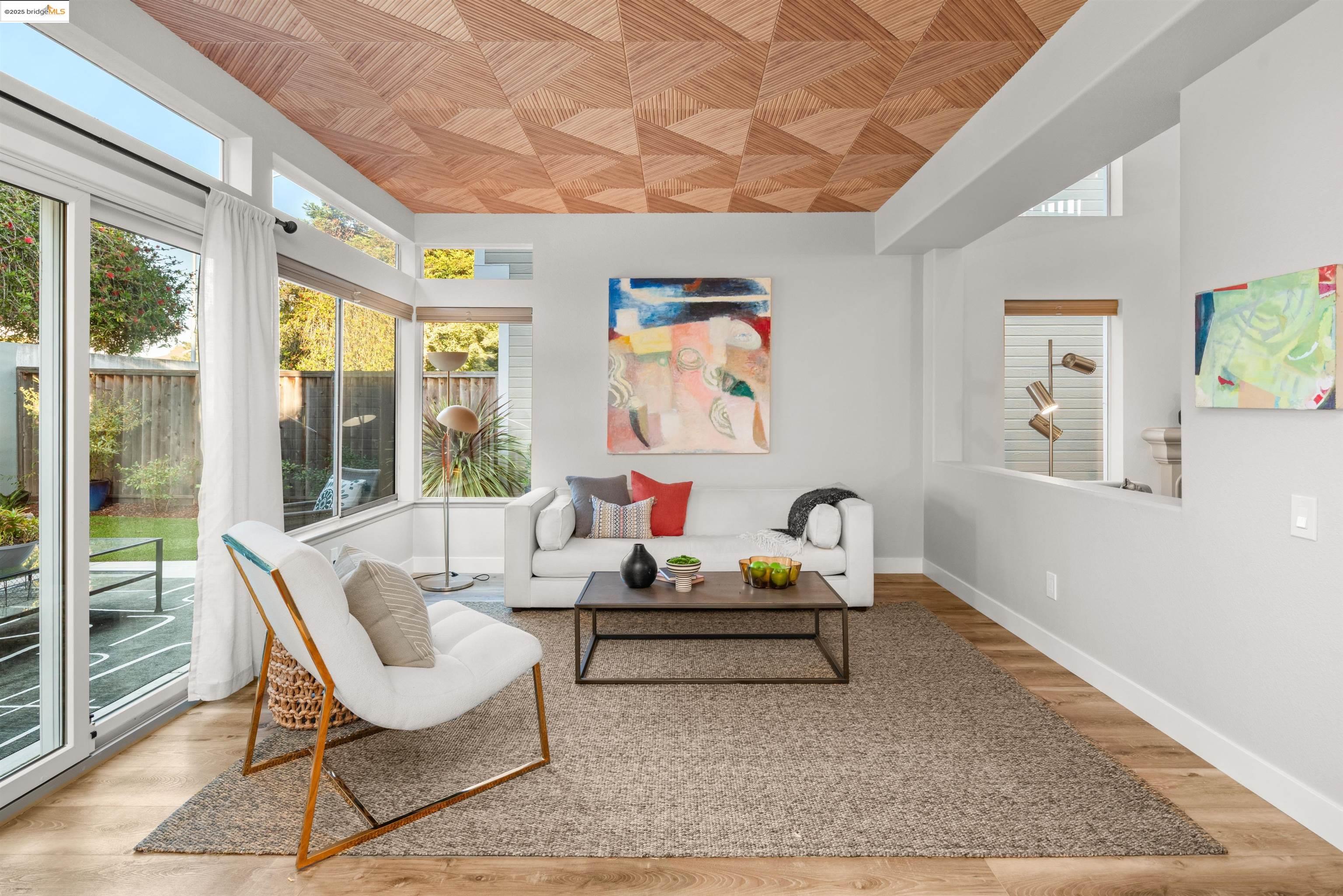 35 Southwind Circle Richmond, CA 94804 - Photo 24 of 59 a living room with furniture and painting on the wall