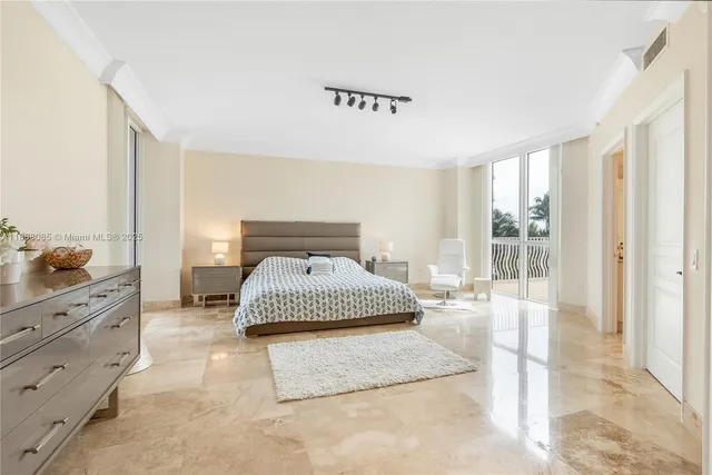 $13,000 | 1460 South Ocean Boulevard, Unit 304, Lauderdale-by-the-Sea, FL 33062