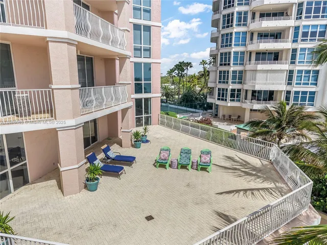 $13,000 | 1460 South Ocean Boulevard, Unit 304, Lauderdale-by-the-Sea, FL 33062
