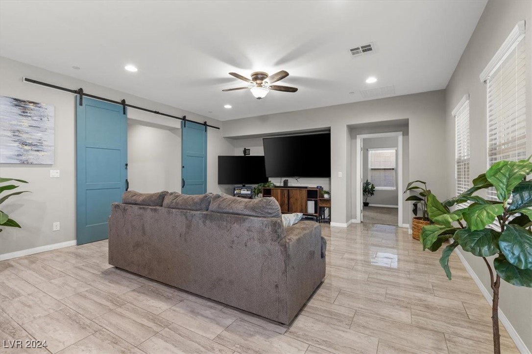963 Cutter Street Henderson, NV 89011 - Photo 3 of 58 Gallery Image 3
