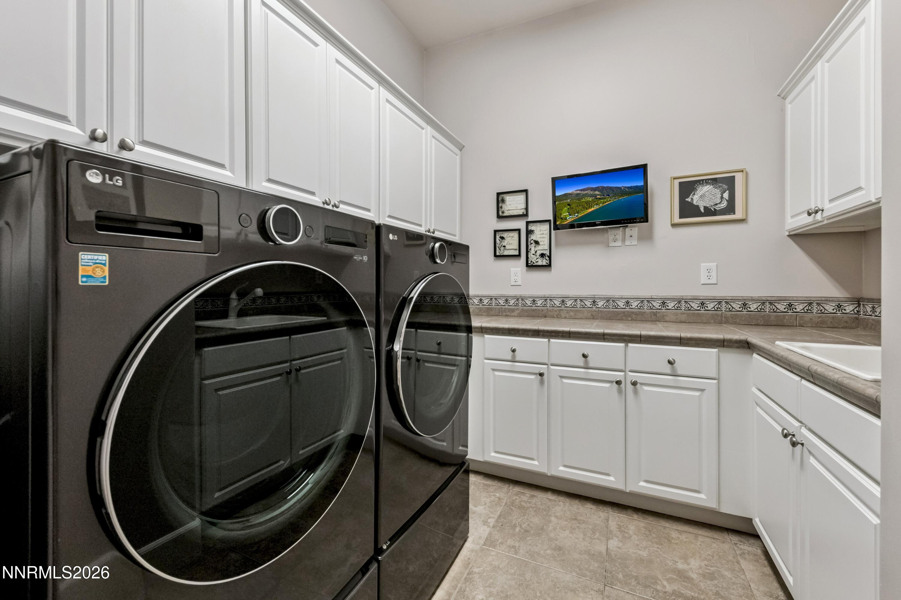 15020 Napoleon Drive Reno, NV 89511 - Photo 32 of 40 28