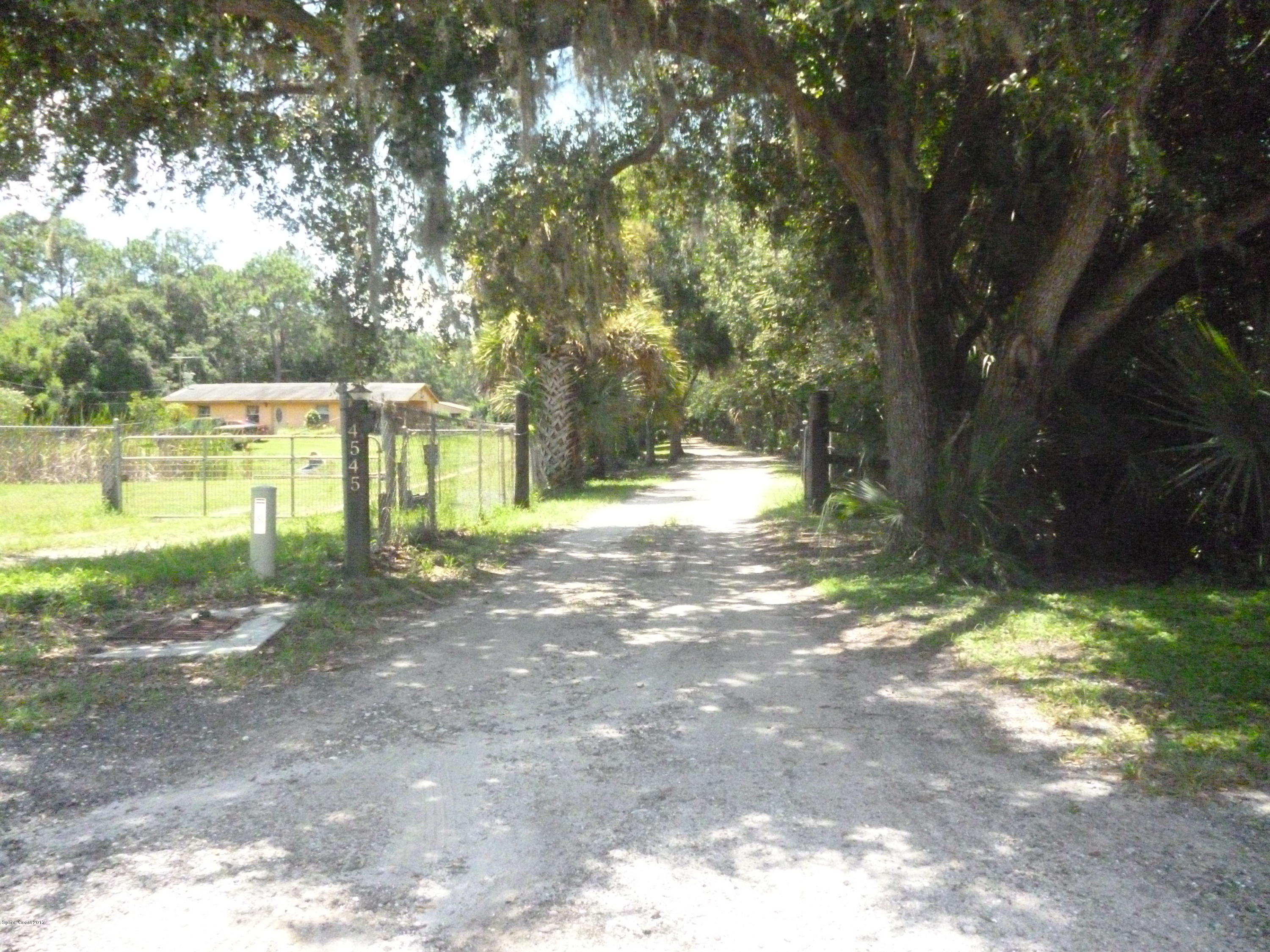 4545 James Road Cocoa, FL 32926 - Photo 11 of 85 P1020164
