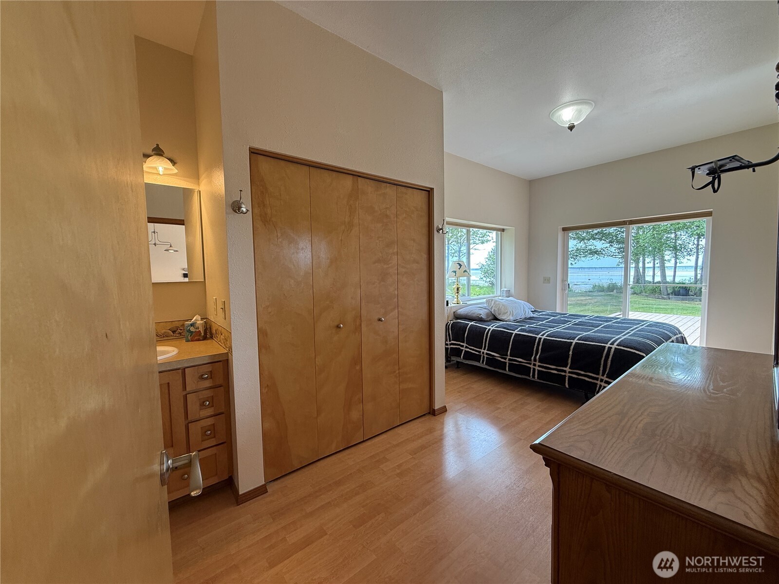 663 Highway 101 Chinook, WA 98614 - Photo 14 of 35