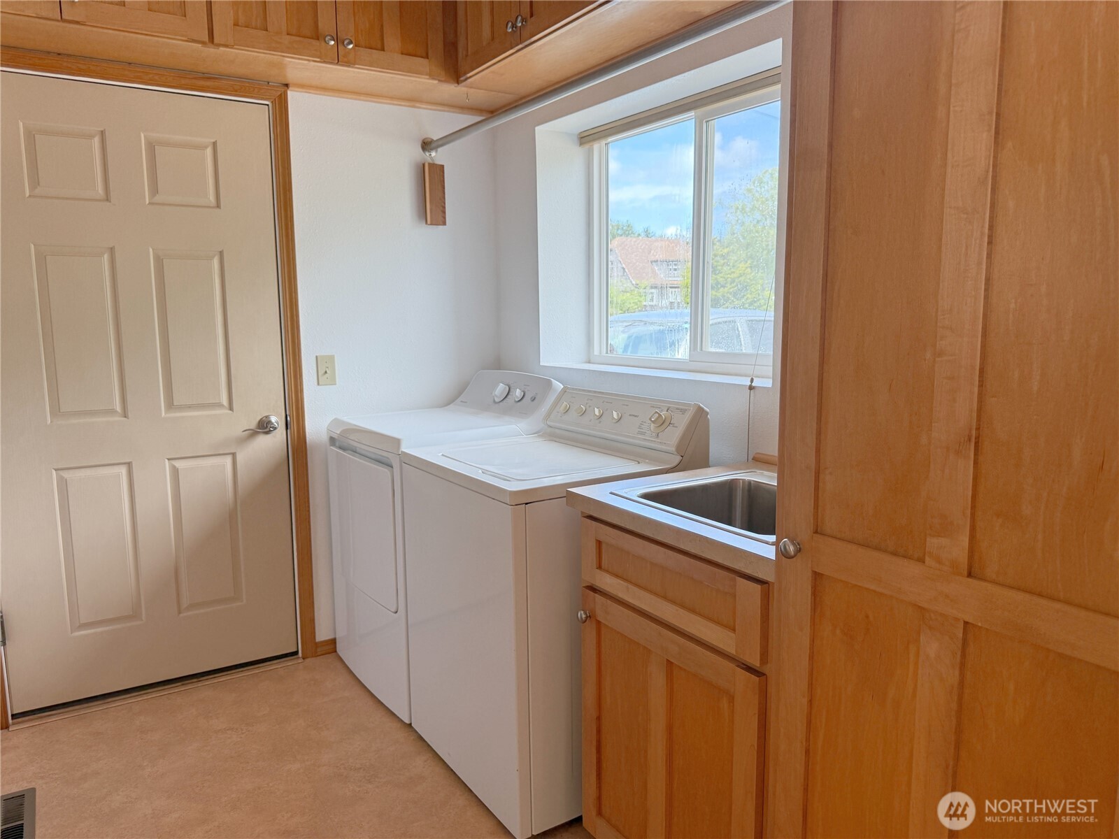 663 Highway 101 Chinook, WA 98614 - Photo 21 of 35