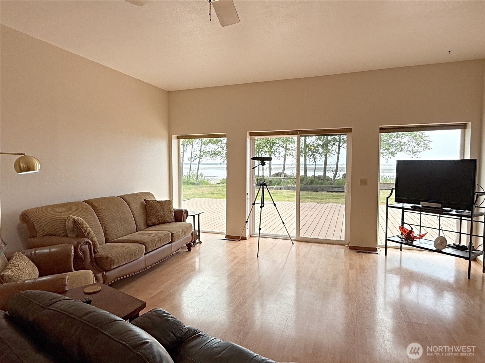 663 Highway 101 Chinook, WA 98614 - Photo 3 of 35
