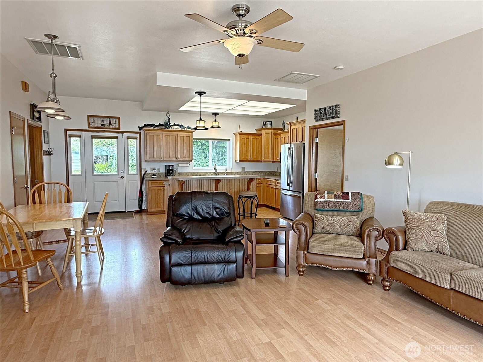 663 Highway 101 Chinook, WA 98614 - Photo 5 of 35