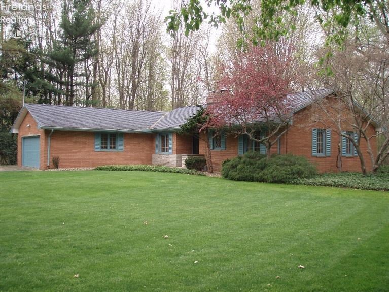 304 Bryan Road Milan, OH 44846 - Photo 3 of 10 Gallery Image 3