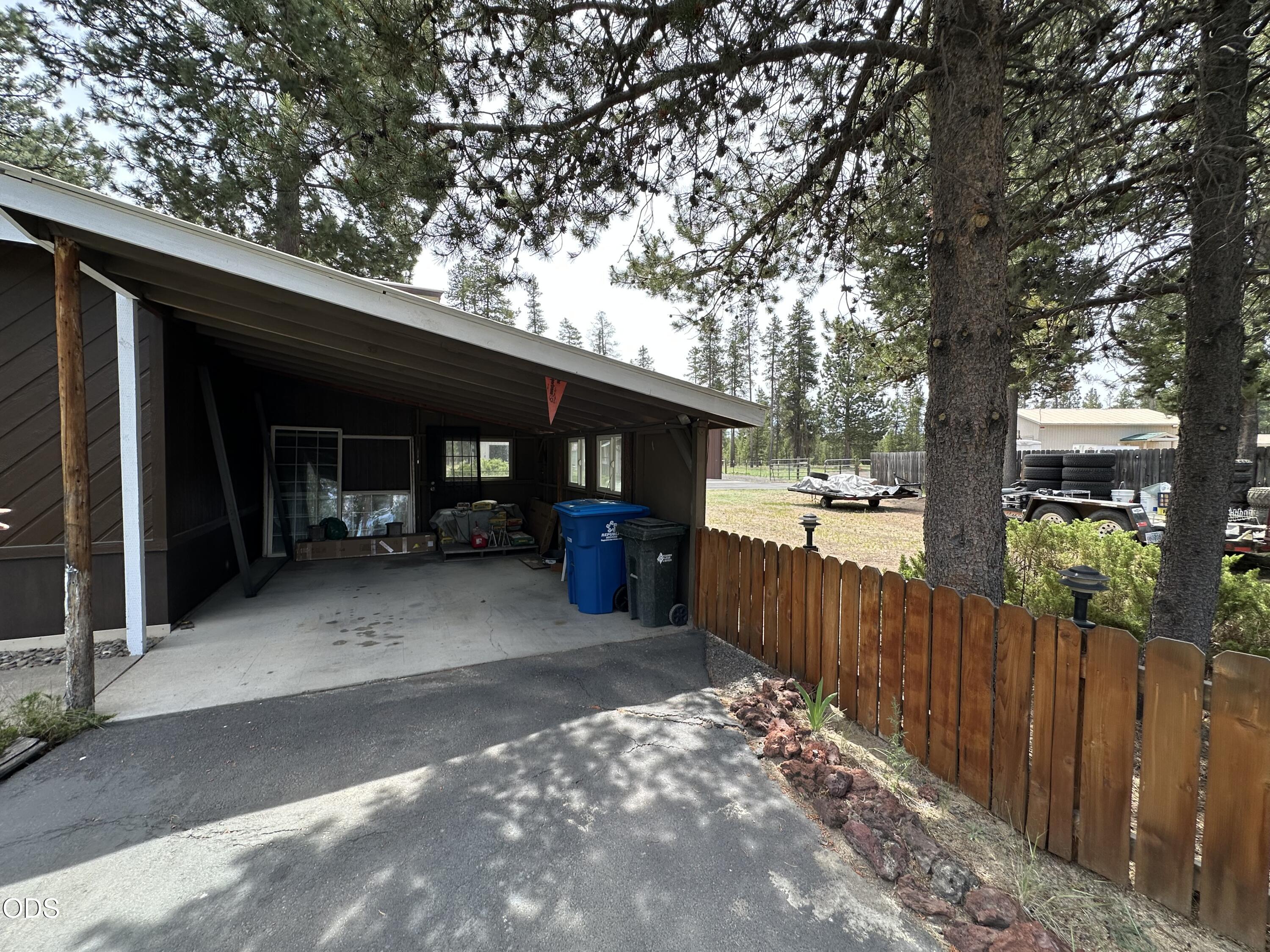 15531 Federal Road La Pine, OR 97739 - Photo 17 of 32