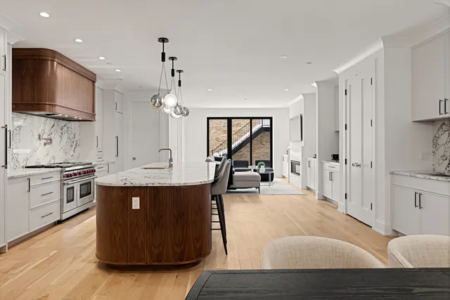 $3,250,000 | 3711 North Magnolia Avenue, Chicago, IL 60613