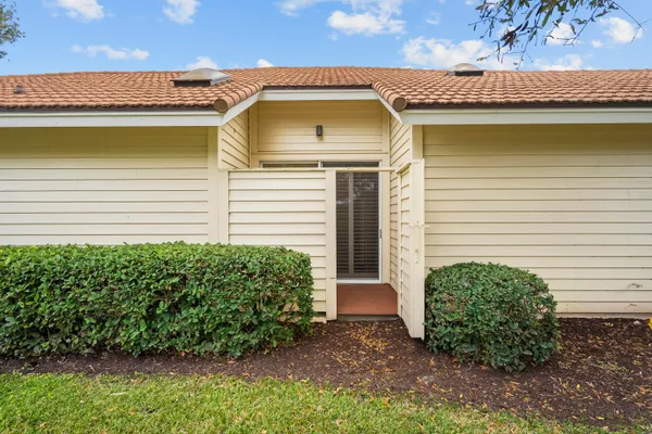 $499,000 | 7040 Southeast Winged Foot Drive, Stuart, FL 34997