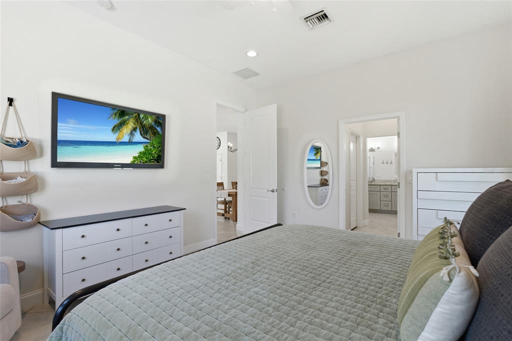 4437 Meridian Road Venice, FL 34293 - Photo 22 of 37 a living room with furniture