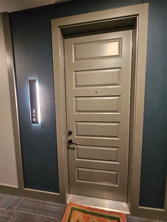 2220 Webberville Road, Unit 310 Austin, TX 78702 - Photo 5 of 39 a view of walk in closet