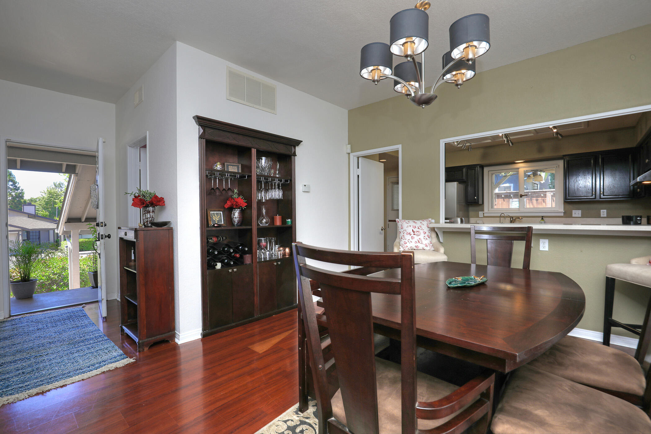 4014 Primavera Road, Unit A Santa Barbara, CA 93110 - Photo 5 of 26 7