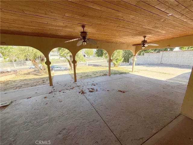 a view of a back yard of the house