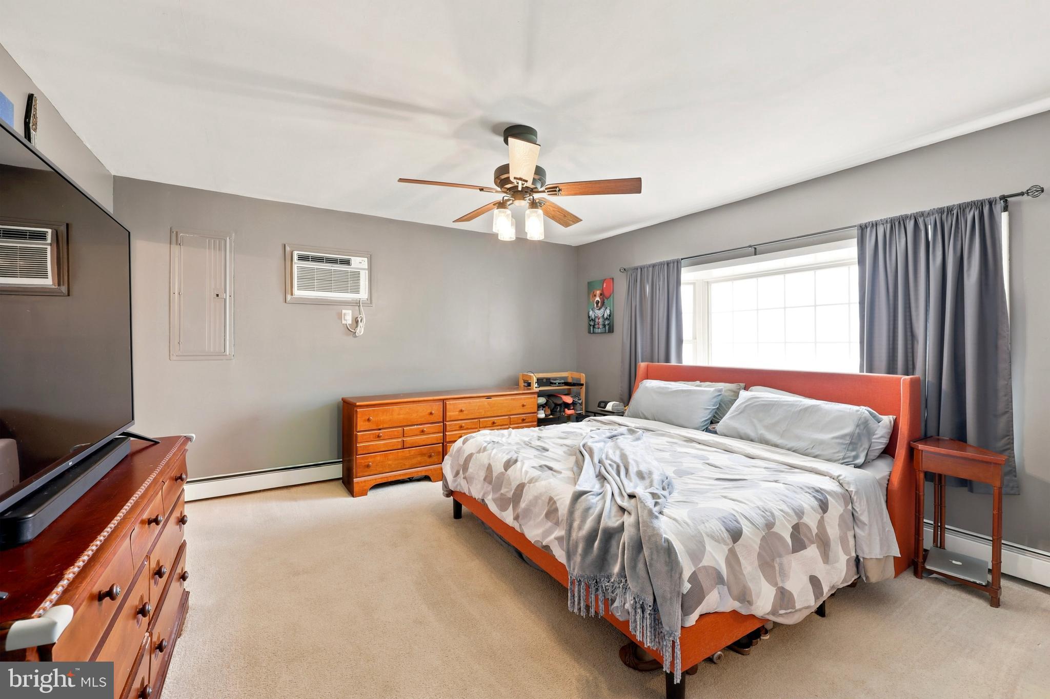 10 Granite Road Levittown, PA 19057 - Photo 12 of 27 Expansive Primary Suite with Bay Window
