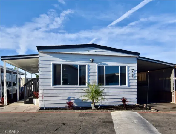 a view of a house with garage
