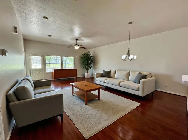 $270,000 | 3618 Teakwood Lane, Pearland, TX 77584