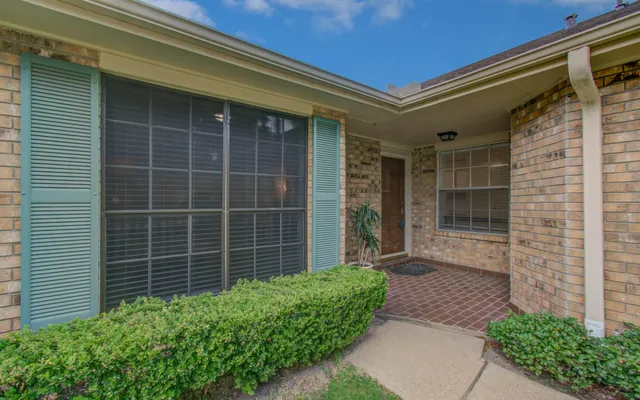 $270,000 | 3618 Teakwood Lane, Pearland, TX 77584