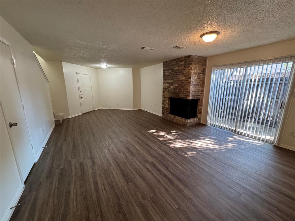 3514 Smith Barry Road Pantego, TX 76013 - Photo 3 of 16 Gallery Image 3
