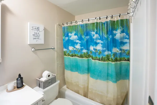 $140,000 | 5000 Carriageway Drive, Unit 211, Rolling Meadows, IL 60008