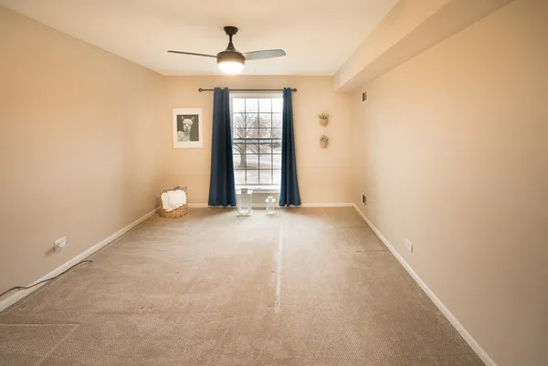 $140,000 | 5000 Carriageway Drive, Unit 211, Rolling Meadows, IL 60008