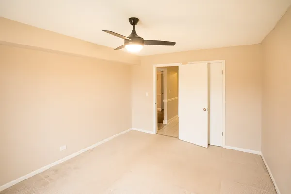 $140,000 | 5000 Carriageway Drive, Unit 211, Rolling Meadows, IL 60008