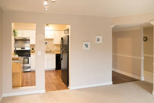 $140,000 | 5000 Carriageway Drive, Unit 211, Rolling Meadows, IL 60008