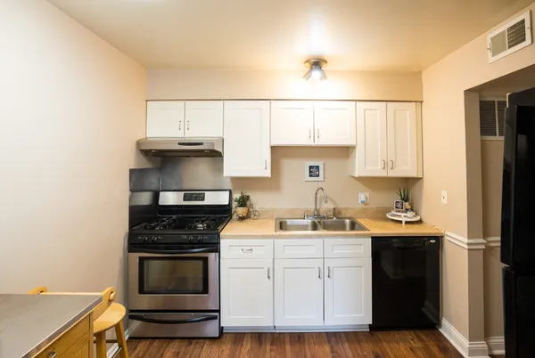 $140,000 | 5000 Carriageway Drive, Unit 211, Rolling Meadows, IL 60008