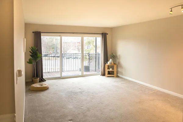 $140,000 | 5000 Carriageway Drive, Unit 211, Rolling Meadows, IL 60008
