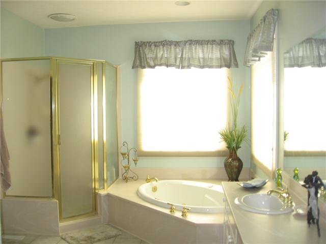 6311 South Fox Chase Pendleton, IN 46064 - Photo 11 of 24 Gallery Image 11