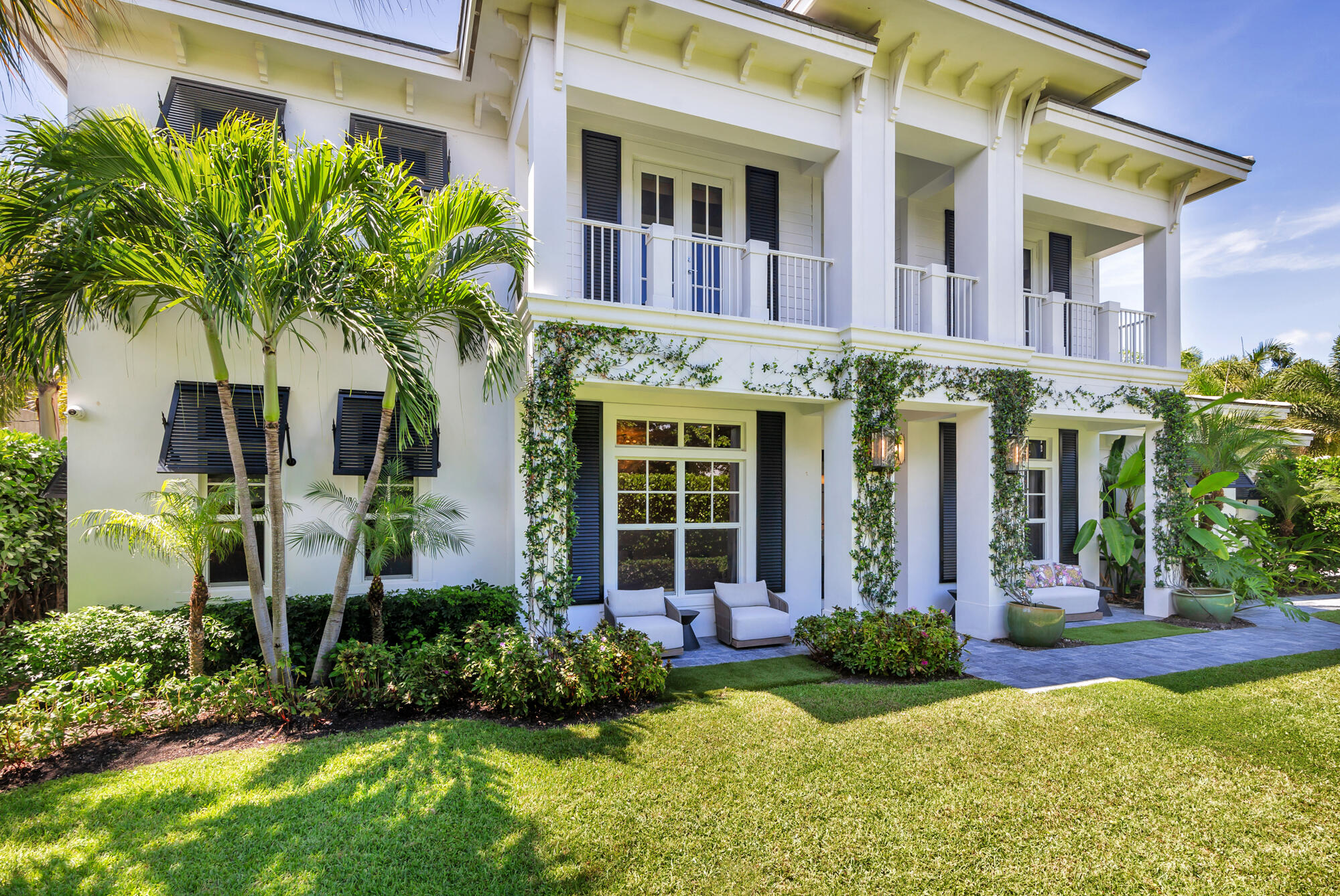 140 Edmor Road West Palm Beach, FL 33405 - Photo 2 of 30 a front view of a house with garden